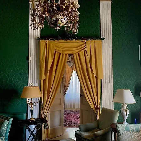 Palazzo Cherubini-pools & Wellness B&B 4*