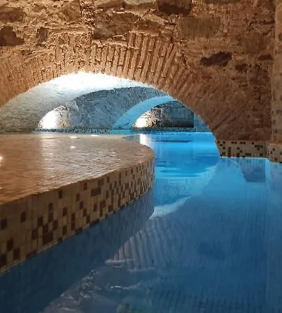 Palazzo Cherubini-pools & Wellness