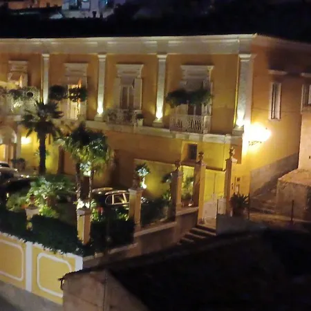 Palazzo Cherubini-pools & Wellness