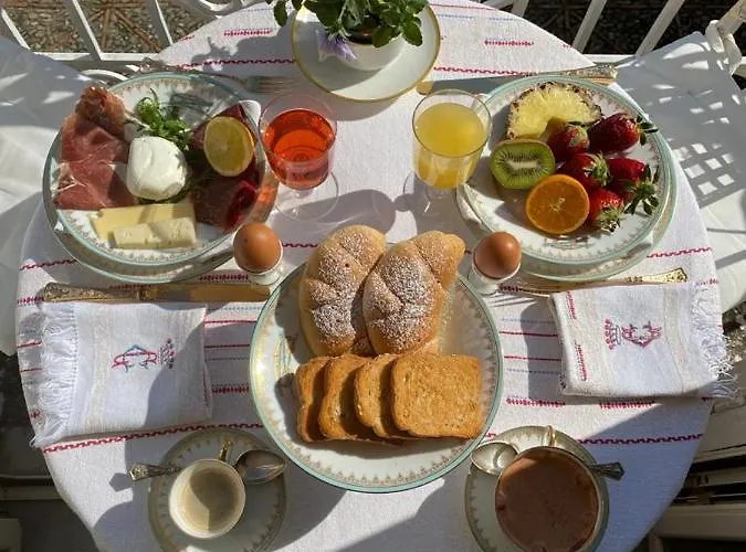 Palazzo Cherubini-pools & Wellness Alojamento de Acomodação e Pequeno-almoço 4*