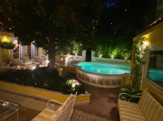 Palazzo Cherubini-pools & Wellness Rossano