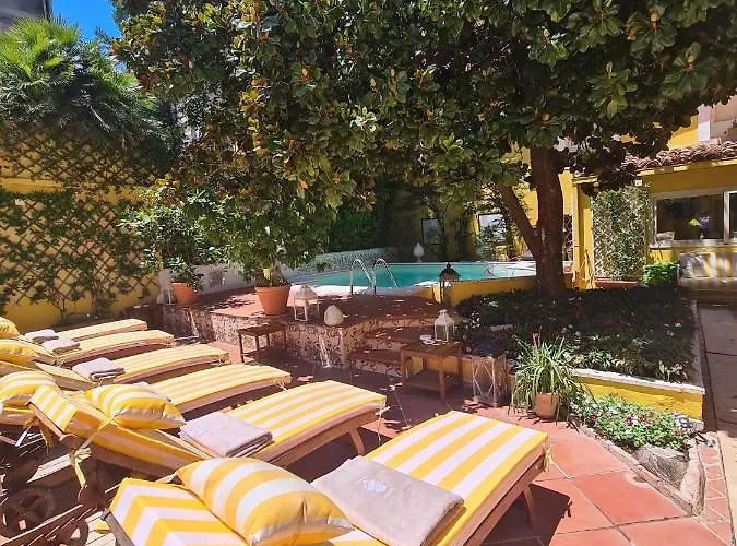 Alojamento de Acomodação e Pequeno-almoço Palazzo Cherubini-pools & Wellness 4*