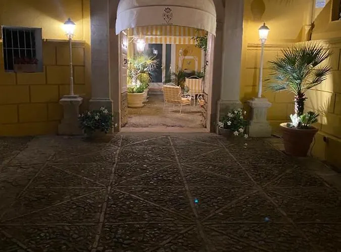 Palazzo Cherubini-pools & Wellness