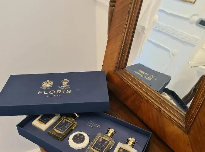 Palazzo Cherubini-pools & Wellness