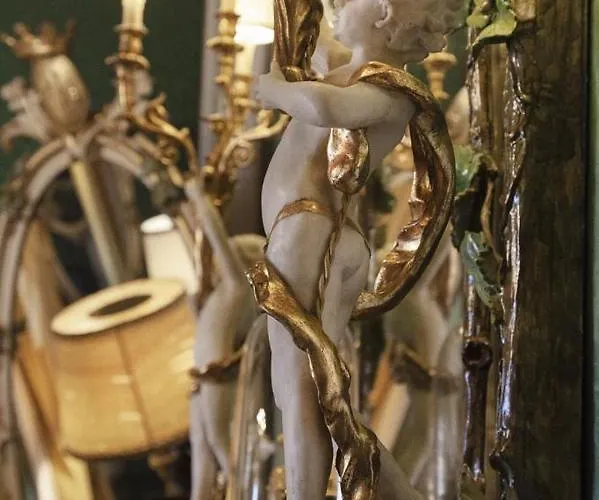 Palazzo Cherubini-pools & Wellness Alojamento de Acomodação e Pequeno-almoço 4*