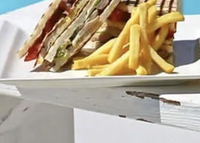 Palazzo Cherubini-pools & Wellness Alojamento de Acomodação e Pequeno-almoço Rossano