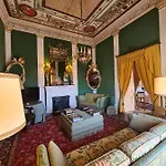 Bed & Breakfast Palazzo Cherubini-pools & Wellness 4*