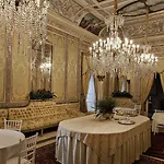 לינה וארוחת בוקר Palazzo Cherubini-pools & Wellness רוסאנו