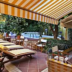 Palazzo Cherubini-pools & Wellness לינה וארוחת בוקר רוסאנו