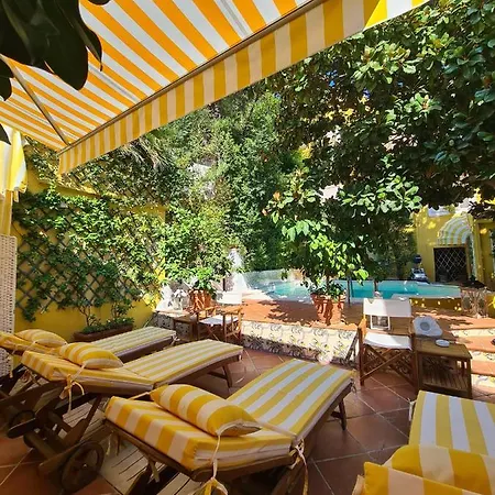 Bed & Breakfast Palazzo Cherubini-pools & Wellness Rossano