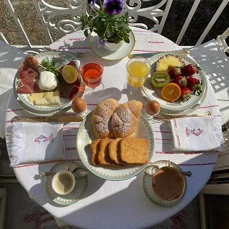 Palazzo Cherubini-pools & Wellness Couette-café 4*