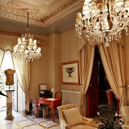 Bed & Breakfast Palazzo Cherubini-pools & Wellness