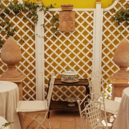 Palazzo Cherubini-pools & Wellness Bed & Breakfast Rossano