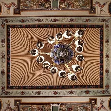 Palazzo Cherubini-pools & Wellness * Rossano
