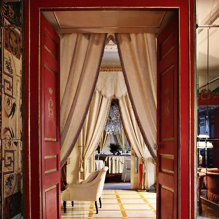 Bed & Breakfast Palazzo Cherubini-pools & Wellness