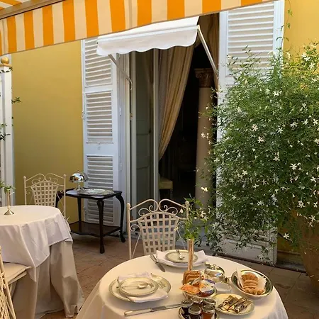 Palazzo Cherubini-pools & Wellness Bed & Breakfast