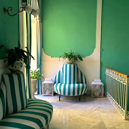 Bed & Breakfast Palazzo Cherubini-pools & Wellness