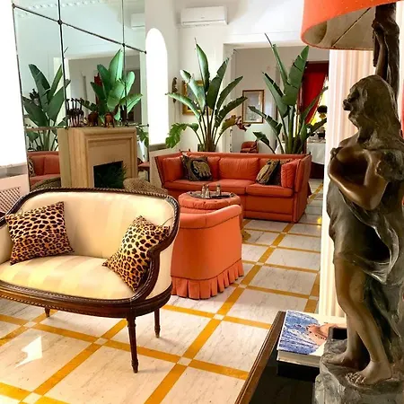 Bed & Breakfast Palazzo Cherubini-pools & Wellness *