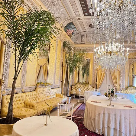Bed & Breakfast Palazzo Cherubini-pools & Wellness