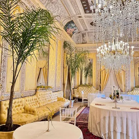 Bed & Breakfast Palazzo Cherubini-pools & Wellness *