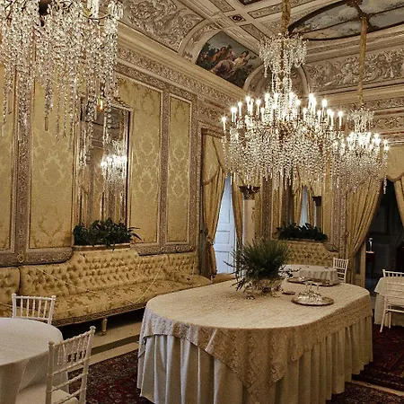 住宿加早餐酒店 Palazzo Cherubini-pools & Wellness 罗萨诺