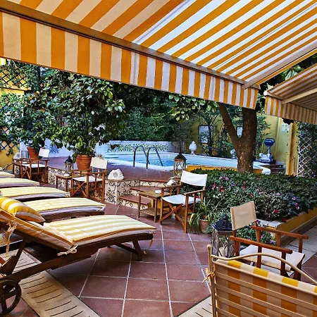 Palazzo Cherubini-pools & Wellness Couette-café Rossano