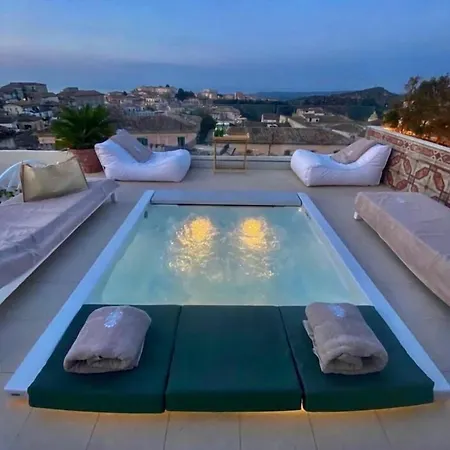 Palazzo Cherubini-pools & Wellness 住宿加早餐酒店