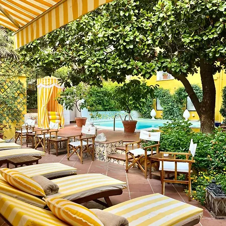 Palazzo Cherubini-pools & Wellness Rossano