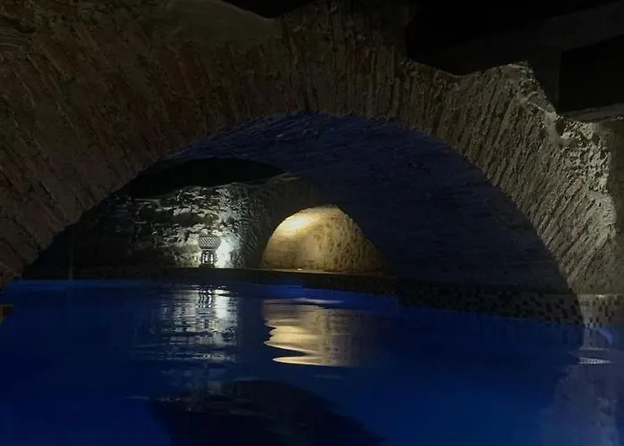 Bed & Breakfast Palazzo Cherubini-pools & Wellness 4*