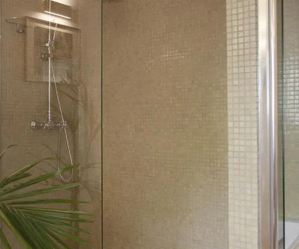 Palazzo Cherubini-pools & Wellness